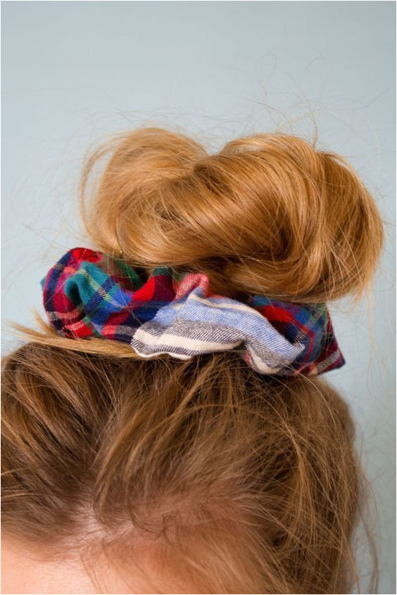 scrunchy hair Everyday Hairstyles Scrunchy Hairstyles Diy Hairstyles Pretty Hairstyles Hair Inspo