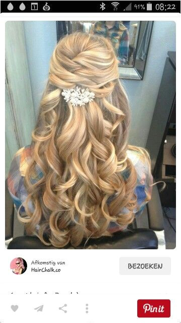 Mooi gala kapsel Prom Hairstyles For Long Hair Half Up Half Up Half Down Hair