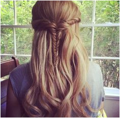 great quick every day hairstyle for long or medium length hair fishtail braid half