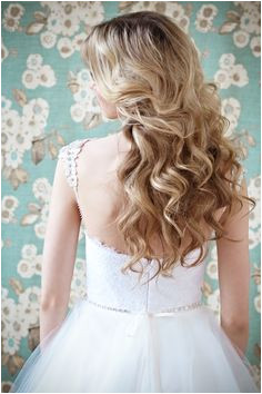 10 must see wedding ball gowns PS do you love her weddinghair