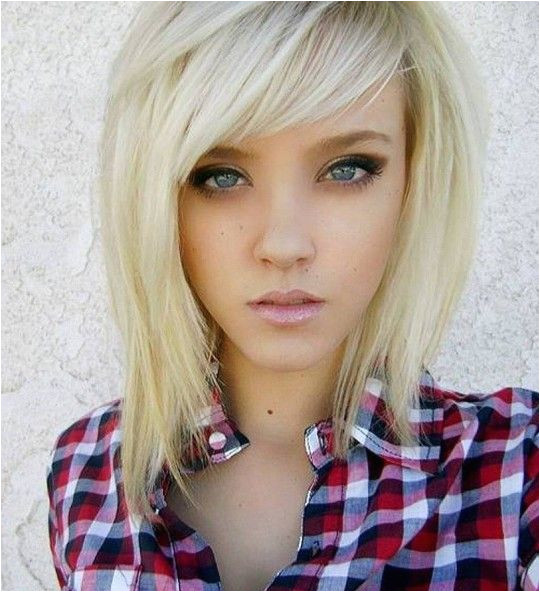 Nice Medium Choppy Hairstyles With Side Swept Bangs pictures photos images