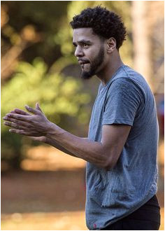 Cole renowned hip hop artist and producer launched a tour just days ago aimed at connecting with his fans and about 200 of them had the chance to do just