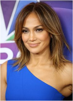64 Short Hairstyles That Will Make You Want to Chop It All f Jennifer Lopez
