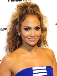 Jennifer Lopez summer hair waves half updo chic and feminine Jennifer Lopez