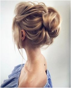 Soft Romantic Undone Updo Messy Hairstyles Bride Hairstyles Pretty Hairstyles Hairstyle Ideas