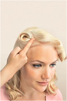 Vintage Hairstyles in a Few Easy Steps