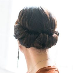 You only need 2 minutes to this romantic hairdo done Easy Hairstyle Diy