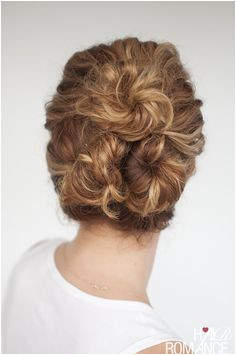 Easy everyday curly hairstyle tutorials – the curly triple bun