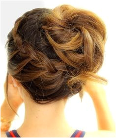 18 Quick and Simple Updo Hairstyles for Medium Hair