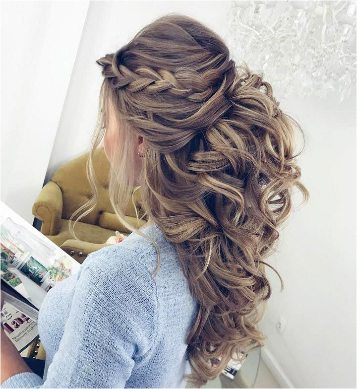 Half up hairstyle with side braid and curls womentriangle hairstyle halfup halfdown