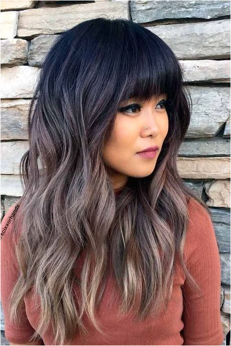Haarschnitte für Frauen 2018 lange Haare strähnen lockigehaare haarfarben lila graue Hair