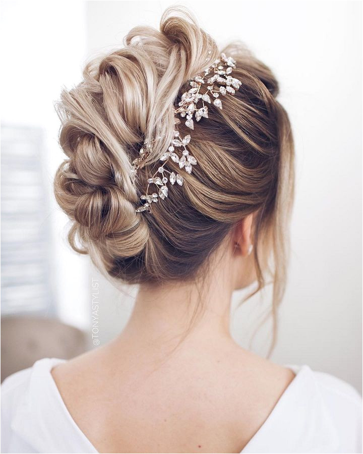 Bridal updo wedding hairstyle inspiration Bridal updo wedding hairstyle inspiration wedding hair bridal hair wedding hair ideas weddinghairstyles