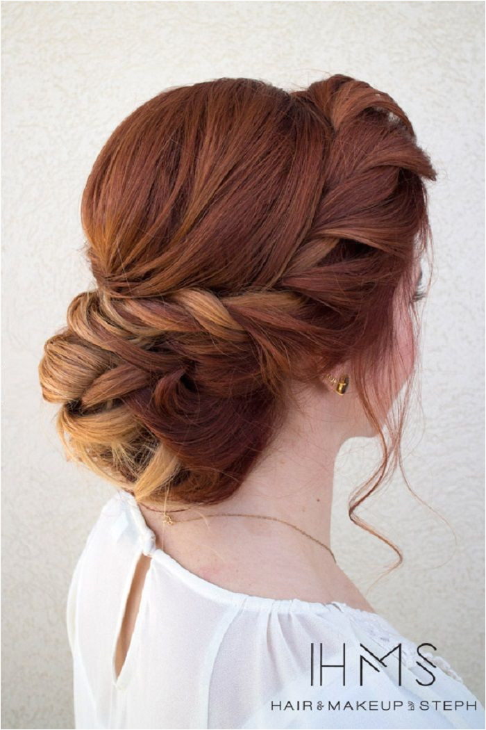 Chic Twisted updo hairstyle This stunning updos wedding hairstyle for medium length hair is perfect for wedding day 100s wedding hairstyle ideas