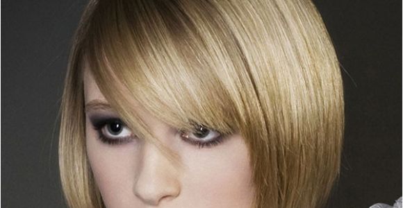 Classic Bob Haircut with Layers 28 Modern Chic Layered Bob Hairstyles for Women Pretty