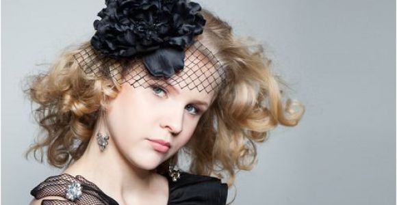 Curly Hairstyles with Fascinators 20 totally Easy Teen Hairstyles to Recreate This Winter