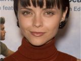 Ear Length Bob Haircut Christina Ricci Sporting An Ear Lob Length Bob