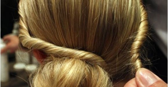 Easy and Simple Hairstyles to Do at Home Easy Hairstyles to Do at Home