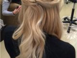 Hair Down Curled Hairstyles Everyone S Favorite Half Up Half Down Hairstyles 0271