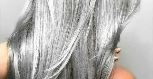 Hairstyles to Cover Up Grey Hair 25 Silber Haarfarbe Sieht Absolut Herrlich Aus