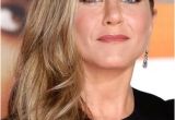 Jennifer Aniston Wavy Hairstyles Jennifer Aniston S Wavy Blowout is Perfect for Day to Night