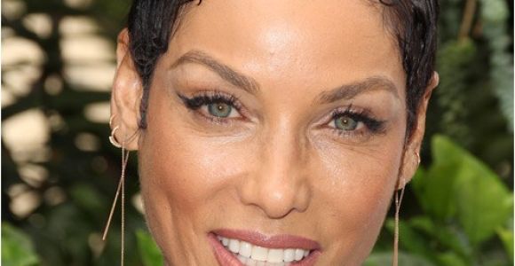 Nicole Murphy Bob Haircut Nicole Murphy Short Wavy Casual Pixie Hairstyle Medium