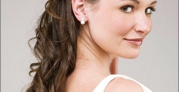 Wedding Hairstyles for Long Hair Half Up with Tiara 48 Gorgeous Wedding Hairstyles with Tiara Hollywood